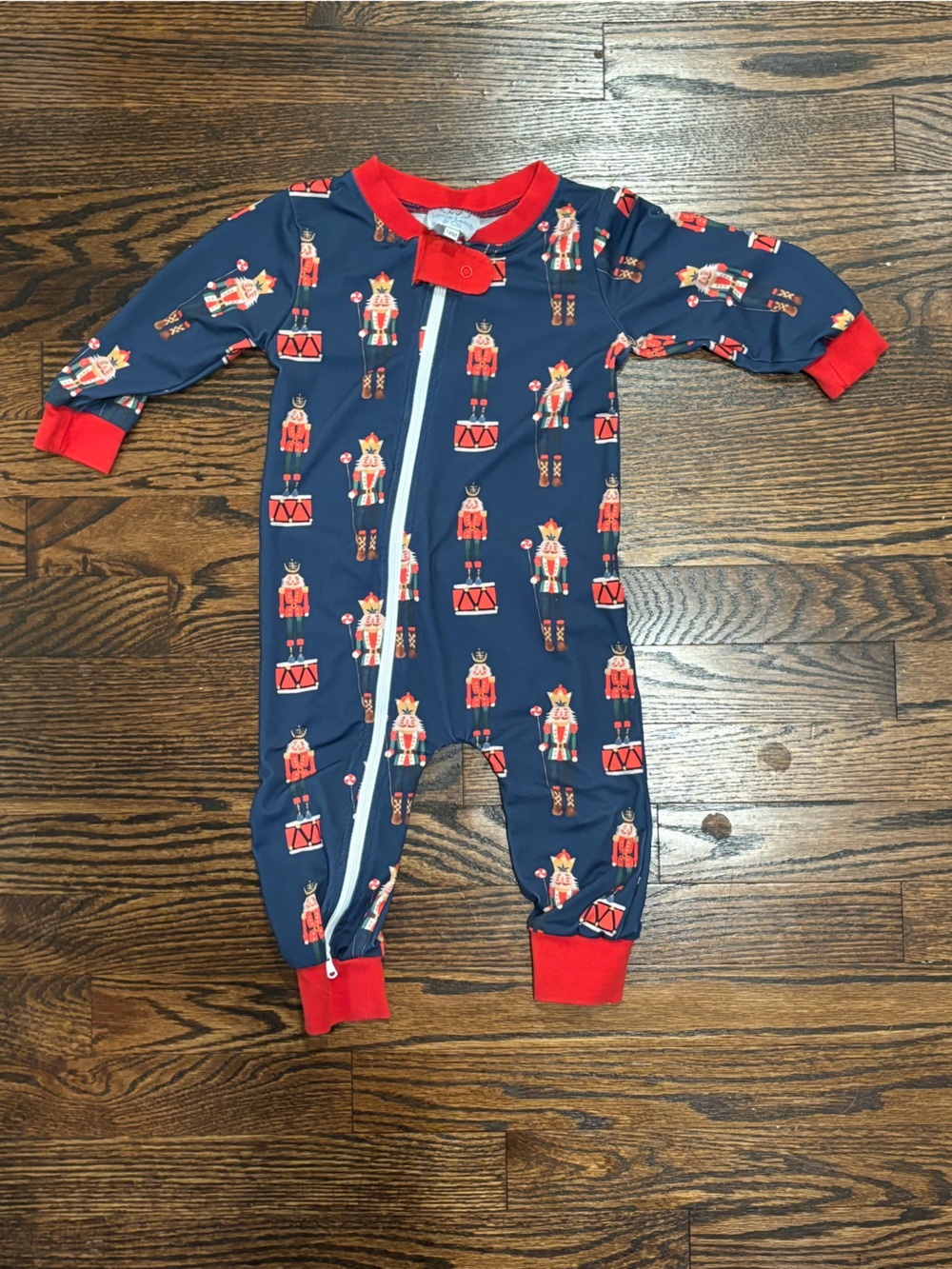 Little lamb and co 18m Nutcracker Pajama Like New